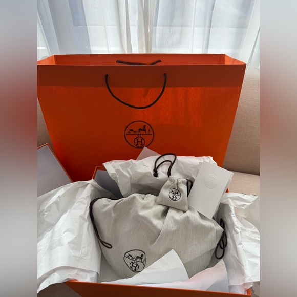 Hermès Picotin Lock 22 Craie – Like New - Picture 9 of 15